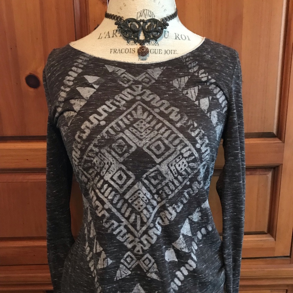 Long sleeved layering shirt